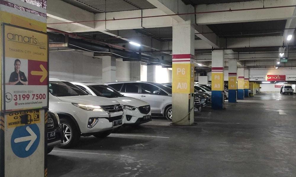 Amaris Hotel Thamrin City Jakarta Exterior photo
